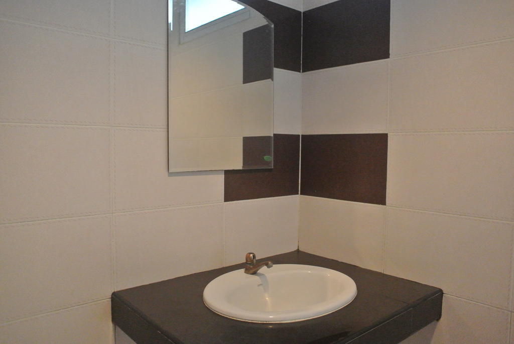 Chonnatee Residence Chum Phae Phòng bức ảnh